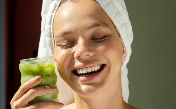 Warum Matcha gut für die Haut ist: Natürliche Schönheit von innen